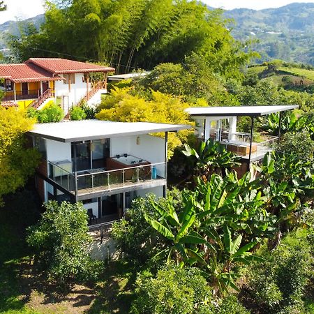 Hotel Campestre Alto Lindo En Guatape Exterior photo