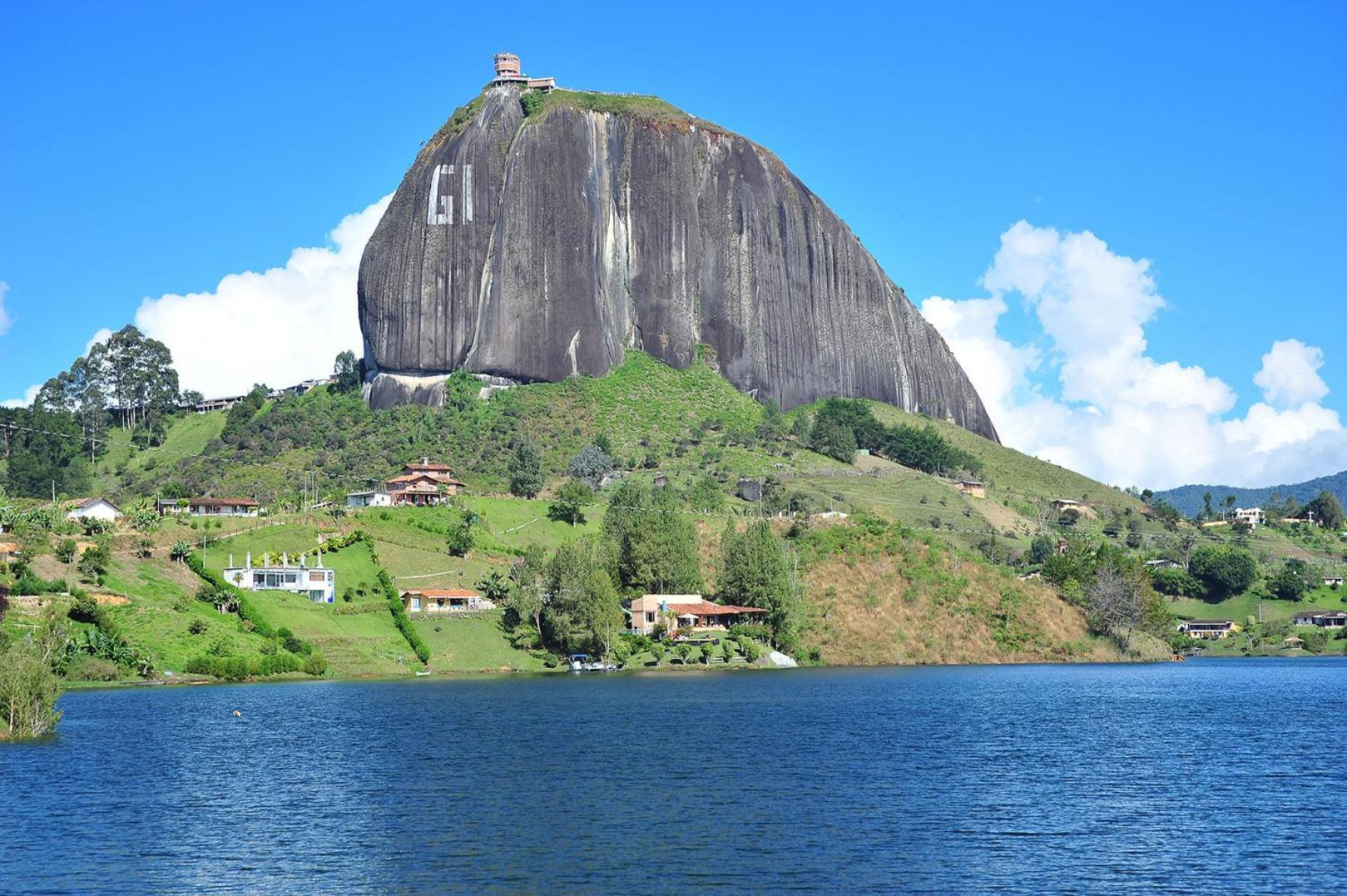 Hotel Campestre Alto Lindo En Guatape Exterior photo