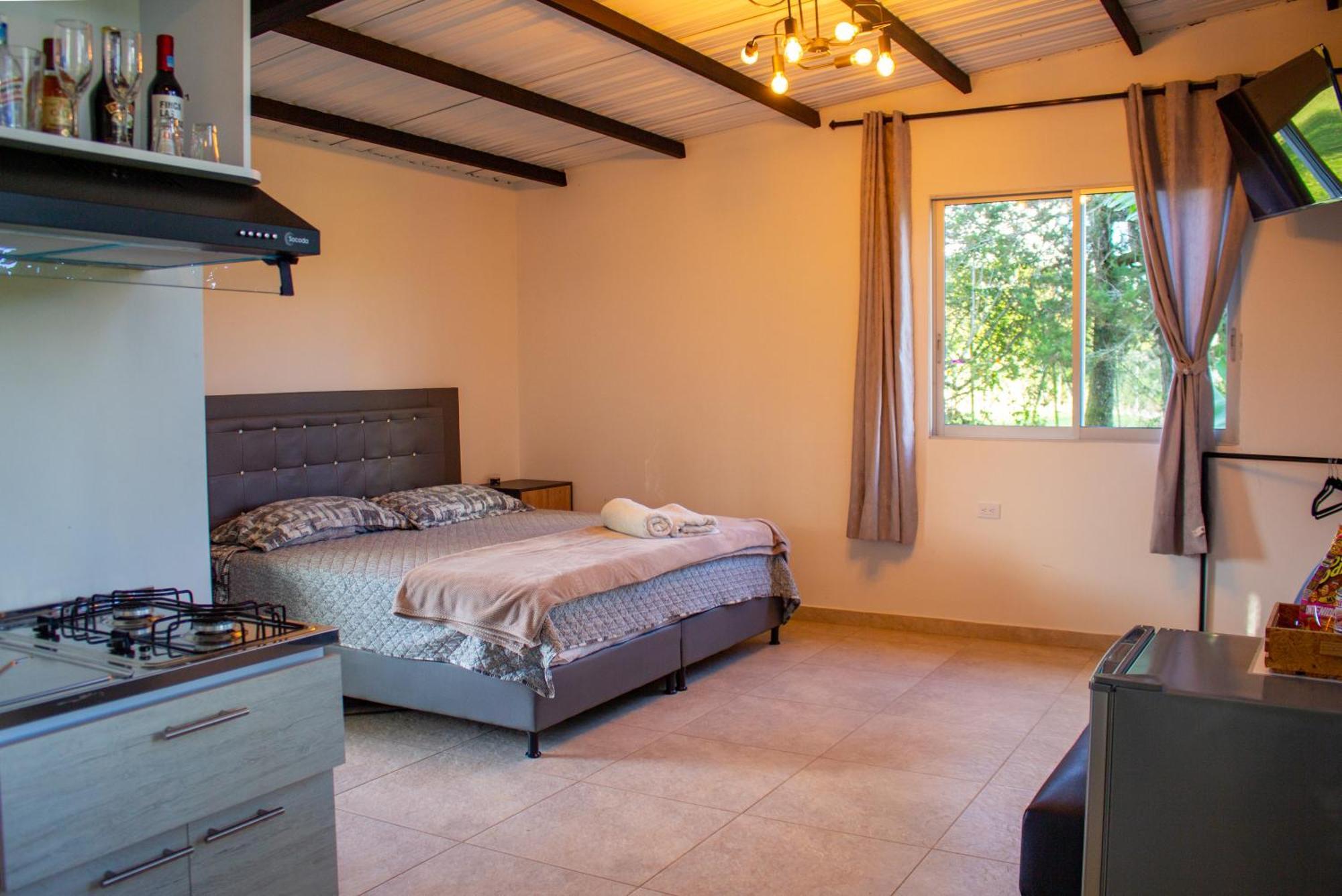 Hotel Campestre Alto Lindo En Guatape Exterior photo