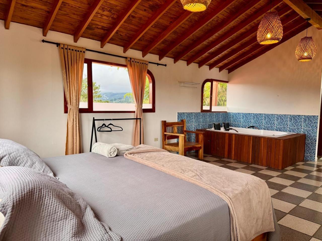 Hotel Campestre Alto Lindo En Guatape Exterior photo