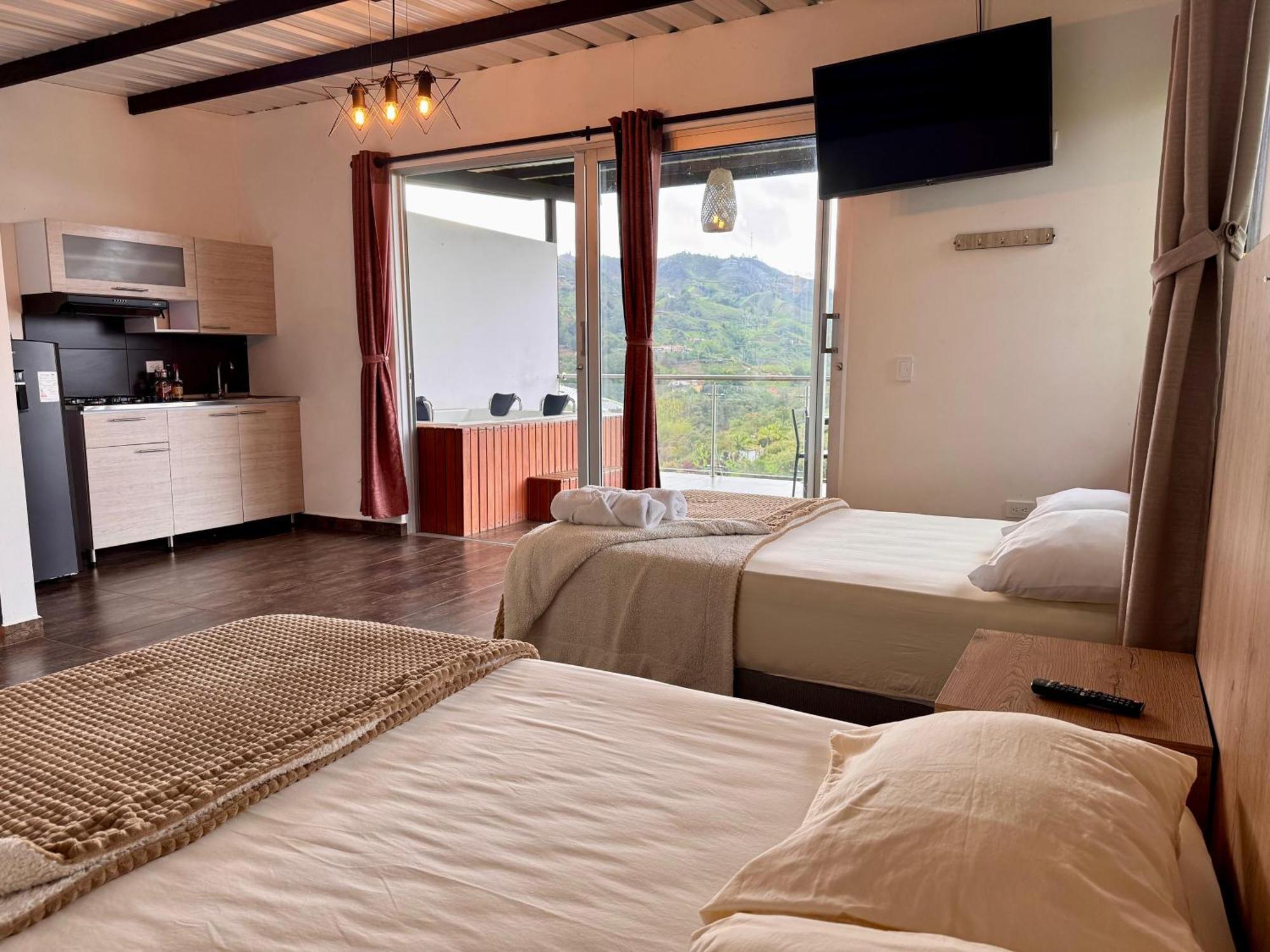 Hotel Campestre Alto Lindo En Guatape Exterior photo