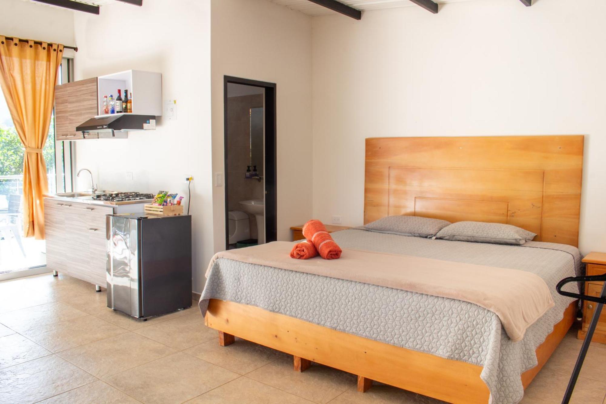Hotel Campestre Alto Lindo En Guatape Exterior photo